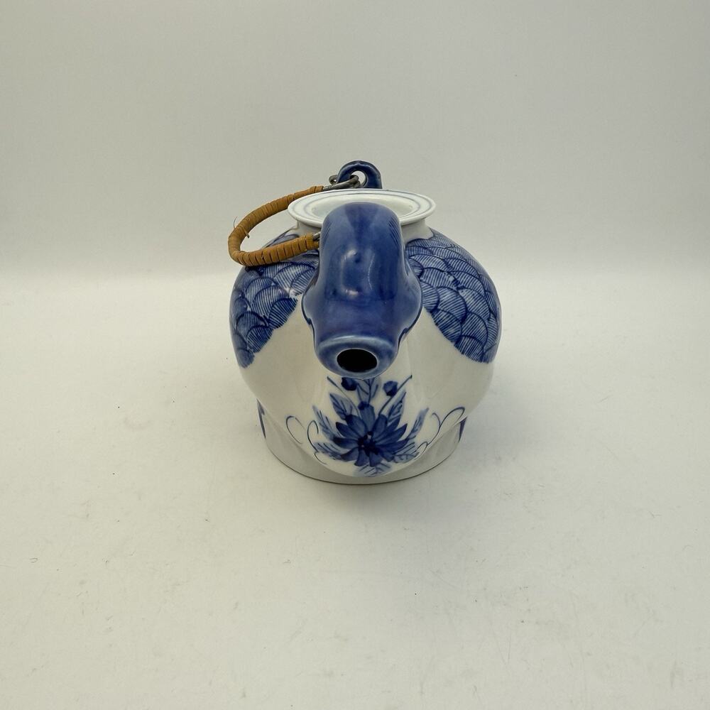 VTG Hand Painted Chinoiserie Tea Pot Duck Shaped Blue White Handle Porcelain - Picture 5 of 8